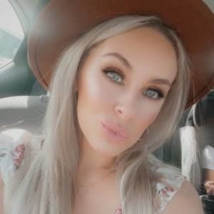 Meet your Posher, Brittney